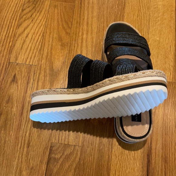 Sandals - Picture 3 of 3